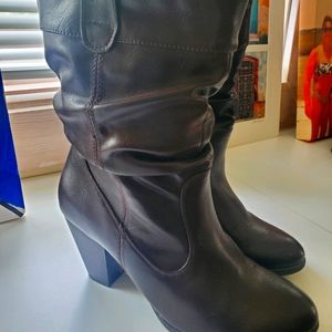 White Mountain Ankle Boot